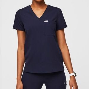 Figs scrubs 4 SETS!!